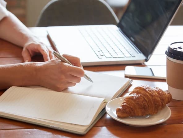 To take notes or not to take notes?